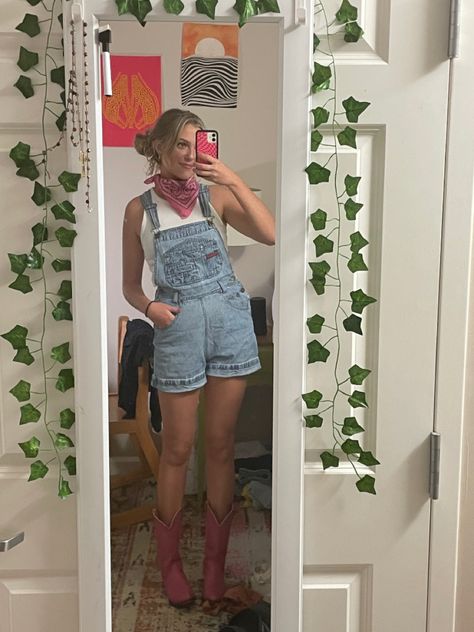 Overalls With Cowgirl Boots, Cowgirl Outfits Overalls, Cowgirl Overalls Outfits, Overall Cowgirl Outfit, Overalls Cowboy Boots, Overalls Country Concert Outfit, Overalls Cowgirl Outfit, Overall Concert Outfit, Country Overalls Outfit