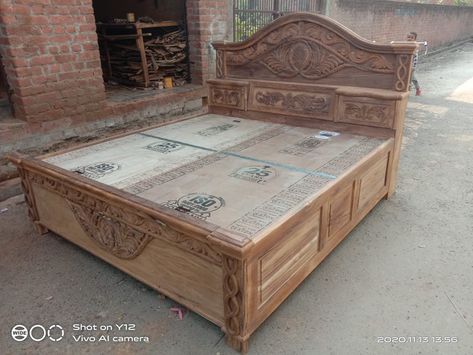 Sagwan Wood Bed Design, Wood Dressing Table Design, Solid Wood Bed Design, Fancy Bed, White Wooden Bed, Wood Dressing Table, Dining Chairs Diy, Door And Window Design, Box Bed Design