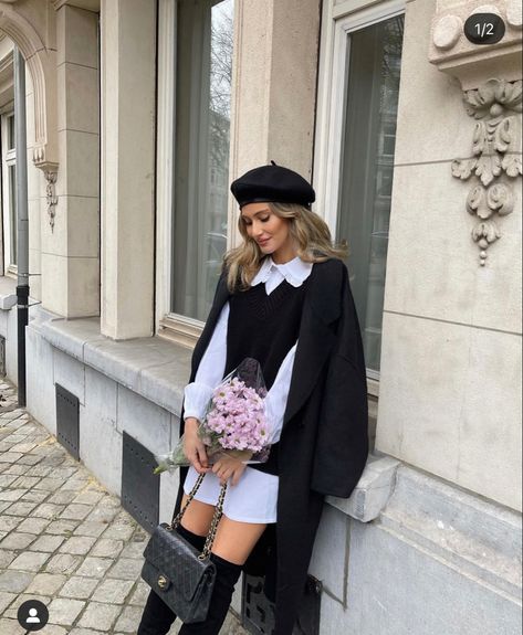 Beret Outfit Winter, Outfits With Berets, Berrets Outfits, Coquette Style Aesthetic, Outfit With Beret, Haze Aesthetic, Paris Trip Outfits, Aesthetic Wallpaper Backgrounds, Beret Outfit