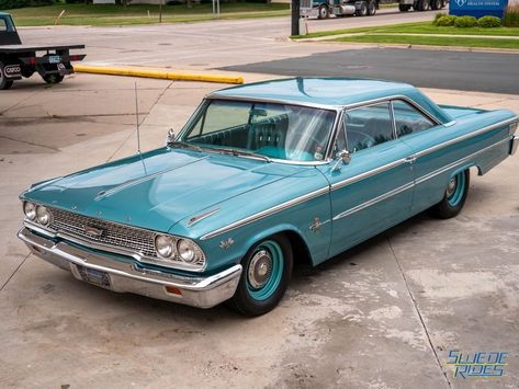 Early 1963 Ford hardtops featured a Thunderbird-style formal roof but, midyear, Ford introduced a NASCAR-inspired "Sports Hardtop" that looked better,. 1963 Ford Galaxie 500, 1968 Impala, 1963 Ford Galaxie, Ford Edsel, Vinyl Interior, Ford Galaxy, Ford Galaxie 500, American Graffiti, Ford Lincoln Mercury