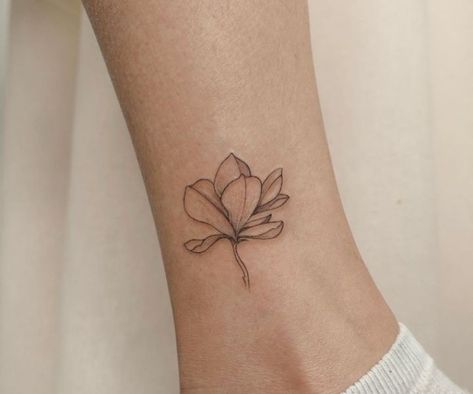 Minimalist Magnolia Tattoo, Magnolia Tattoos For Women, Fine Line Magnolia Tattoo, Small Magnolia Tattoo, Magnolia Tattoo Design, Magnolia Flower Tattoo, Psalm Tattoo, Lea Tattoo, Silly Tattoos