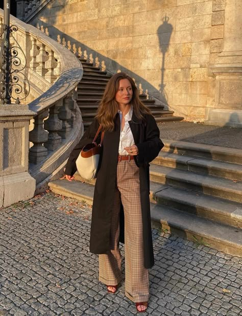 25 Dark Academia Outfits Perfect For A Scholarly Look Casual Denim Jacket Outfit, Livia Auer, Brown Pants Outfit, Dark Academia Outfits, Dark Academia Outfit, Academia Outfits, Grey Mini Skirt, Academia Style, Dark Academia Fashion