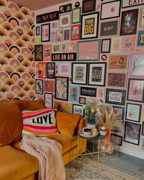 Ella | Colourful Eclectic Maximalist on Instagram: "Happy Sunday you lovely lot! How has the weekend been for you all? Another day another gallery wall shot 🧡💕 That is all 😂 #inspire_me_home_decor #mylvngrm #homebook #walldecor #realinstagramhomes #gallerywall #scrollstoppinghome #interior_and_home #myhome_mydecor #heyhomehey #homesohard #interiormilk #howihome #instainterior #interiordecorating #homedecors #interiordetails #apartmenttherapy #mysenseofhome #キッチン #インテリア #アンティーク #rockmyhome Maximalist Wall Decor Bedroom, Bright Maximalist Decor Bathroom, Colorful Maximalist Decor Office, Gallery Wall Maximalist, Maximalist Art Wall, Kitchen Collage Wall Ideas, Wall Frame Layout, Maximalist Decor Small Spaces, Ideas For Floating Shelves