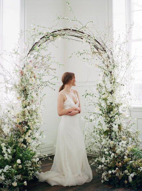 Wedding Arch White And Green, Soft Floral Wedding, Sustainable Floristry, White Spring Wedding, Arch With Flowers, Wedding Flower Arch, Flowering Branches, Floral Arch Wedding, Floral Installation