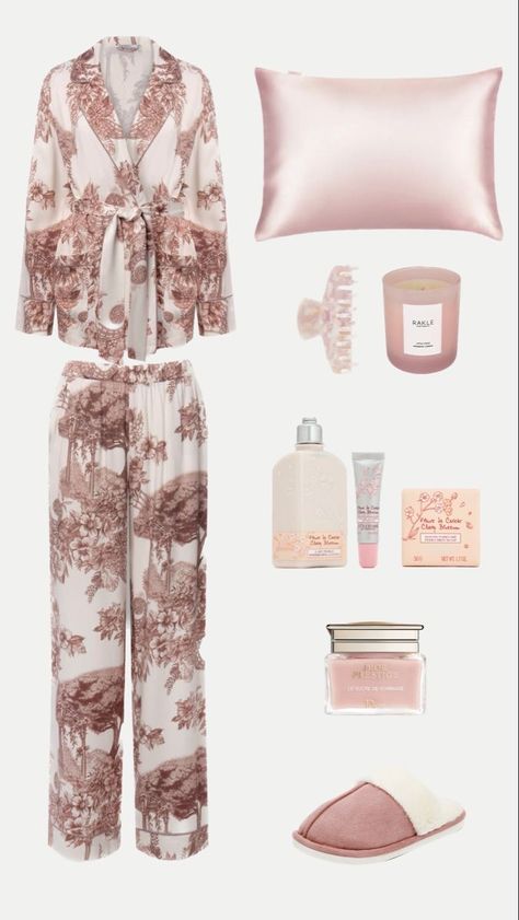 Pyjamas Aesthetic, Classy Loungewear, Katie Sturino, Pajamas Aesthetic, Pijamas Women, Pajama Fashion, Sleepwear Fashion, Woman Dresses, Cute Sleepwear