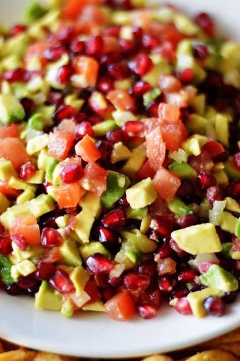 Pomegranate Avocado Dip: pomegranate, avocado, tomato salsa that will surprise your tastebuds. A Teaspoon of Home Pomegranate Avocado Salsa, Pomegranate Dip Recipes, Pomegranate Dip, Pomegranate Recipes, Salsa Recipes, Mango Avocado, Avocado Dip, Thanksgiving 2020, Appetizer Ideas