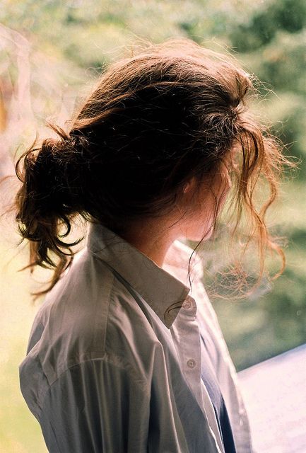 Messy Hair Look, Messy Ponytail, Messy Hair, Messy Hairstyles, The Window, Pretty Hairstyles, Lorraine, Hair Goals, Hair Looks