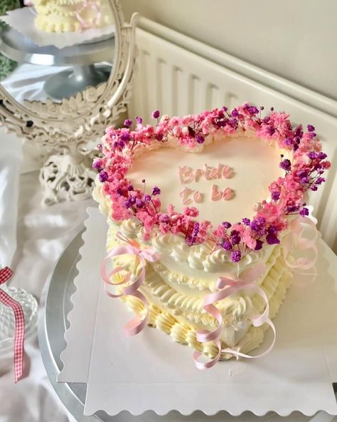 Making bride to be cakes is so exciting 🥰 DM to order yours ✨ Engagement cake | cake inspo | vintage cakes Bride Shower Cake, Bride To Be Cakes Ideas, Miss To Mrs Cake, Married Cake, Bride To Be Cake, Aesthetic Cake, Brides Cake, Vintage Cakes, Cute Celebrity Couples