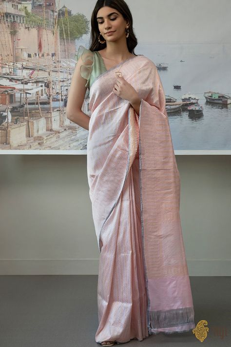 Light Pink Banarasi Saree, Light Pink Silk Saree, Saree Outfit, Unique Saree, Silk Banarasi Saree, Katan Silk, Banarasi Saree, Saree Look, Banarasi Sarees