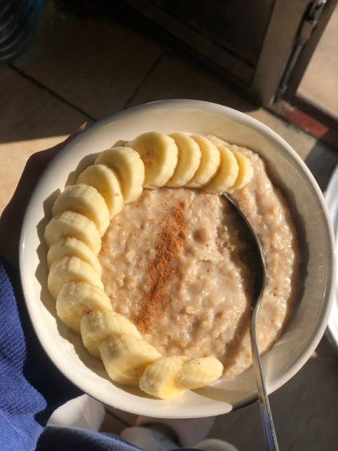 The usual serving size is ½ cup oats to 1 cup of water, milk or combination of both. Then place in the microwave without a cover on it (we don’t want any microwave accidents when the liquid boils). Microwave on high for 2 minutes and the consistency should be perfect. Cup Of Water, Breakfast Idea, Serving Size, Bananas, 1 Cup, Oats, Oatmeal, Milk, Thing 1