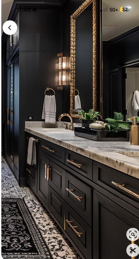 Tommy Bahama Bathroom, Black Cabinet Bathroom, Bathroom Remodel Dark, Beige And Black Bathroom, Black And White Bathroom Design, Fancy House Design, Victorian Bathrooms, Black Cabinets Bathroom, Black And White Bathroom