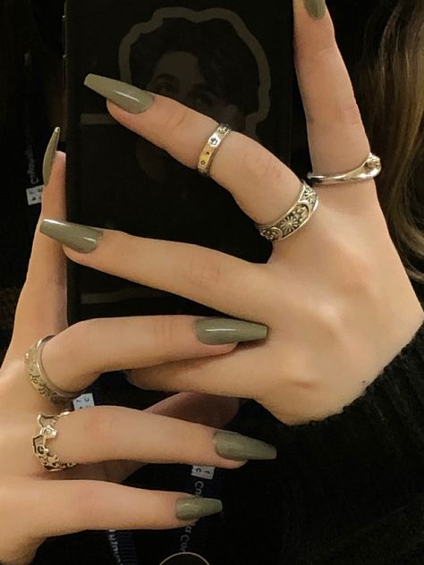 #nails #rings #homepage Nails Rings Aesthetic, Ring On Finger Aesthetic, Rings On Fingers Aesthetic, Nails Rings, Rings Aesthetic, Aesthetic Rings, Rock Rings, Heels Aesthetic, Ring Inspiration