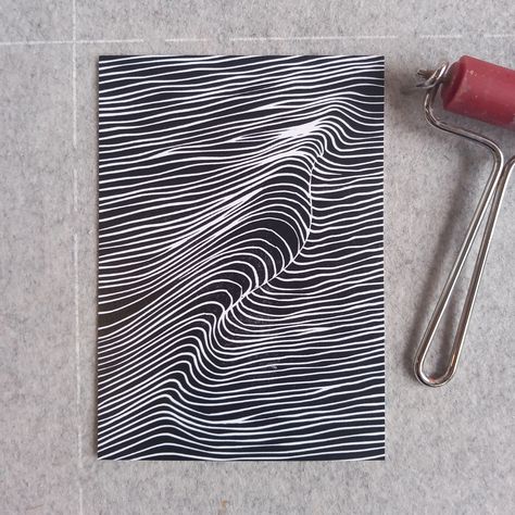 Wave Linocut, Lino Print Ideas Simple, Packing Orders, Lino Art, Packing Bags, Lino Printing, Linocut Art, Sea Wave, Line Drawings