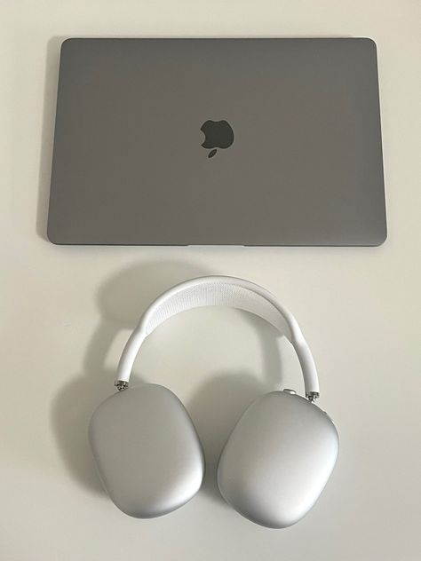 Apple Computer Laptop, Max Aesthetic, Apple Laptop Macbook, Headphones Aesthetic, Airpod Max, Apple Photo, Apple Iphone Accessories, Cute Headphones, Apple Headphone