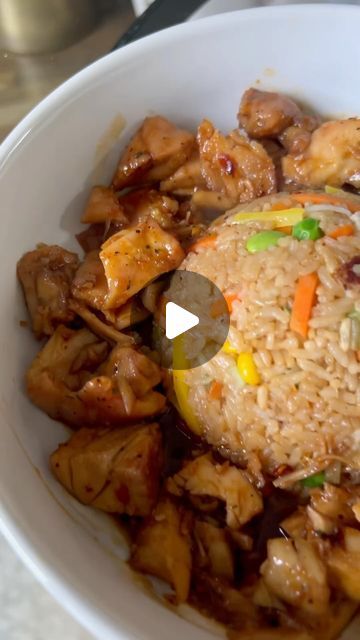 Maple Bourbon Chicken And Rice, Trader Joe’s Rice Cakes, Trader Joe’s Stir Fry, Trader Joe’s Fried Rice Recipe, Trader Joe’s Chicken Fried Rice, Cabbage Recipes Healthy, Mall Food Court, Bourbon Chicken, Vegetable Fried Rice