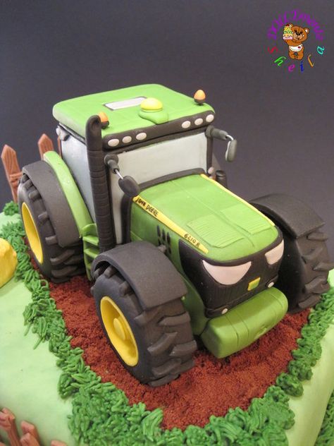 John Deere tractor - by DOLCEmenteSheila @ CakesDecor.com - cake decorating website Tractor Birthday Cakes, John Deere Cake, John Deere Birthday Party, John Deere Party, John Deere Birthday, Tractor Cake, Tractor Party, Truck Cakes, Farm Cake