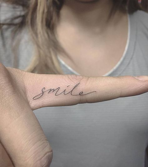 Acab Tattoo, Wörter Tattoos, Tiny Finger Tattoos, Smile Tattoo, Tattoo Finger, Tattoo Fonts Cursive, Small Finger Tattoos, Finger Tattoo For Women, Ring Finger Tattoos