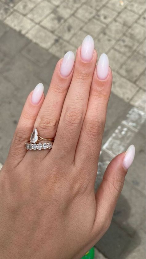 Glossy Milky White Nails, White Bubble Bath Nails, Milky White Nails Round, Short Almond Milky White Nails, Milky Pink White Nails, Pale White Nails, Milky White Oval Nails, Milky White Dip Nails, Malta Nails