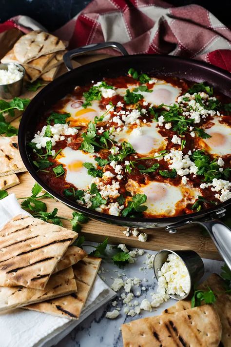 Sautéed Veggies, Shakshuka Recipe, Shakshuka Recipes, Sauteed Veggies, Food Projects, Health Dinner Recipes, Portuguese Recipes, First Bite, Fresh Tomatoes