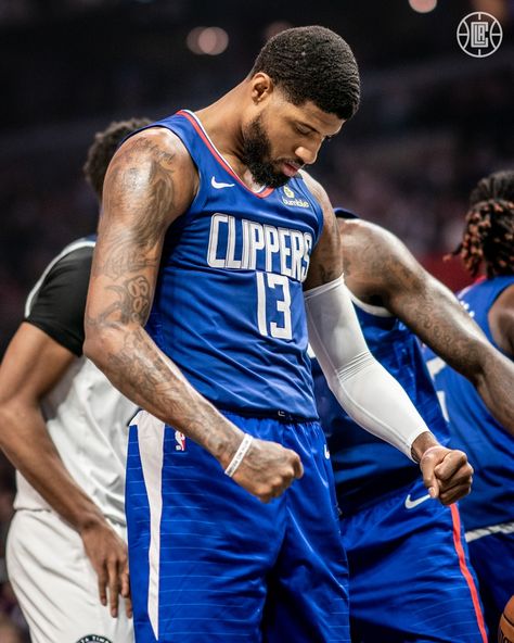 Paul George Nba, Sports Players, Nba Basketball Art, Basketball Players Nba, La Clippers, Basketball Photography, Nba Wallpapers, Basketball Drills, Basketball Wallpaper