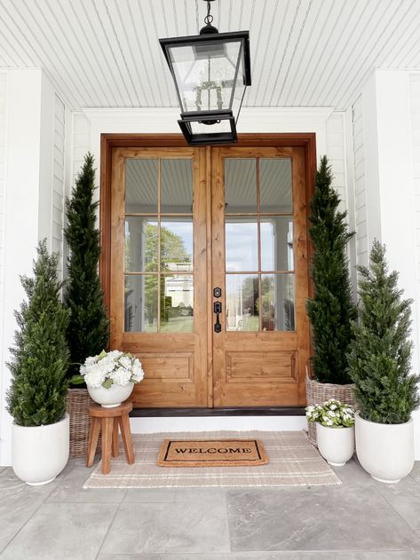 French Doors Exterior Entrance, Wooden Double Front Doors, Fromt Doors, Double Front Entry Doors, French Front Doors, Wooden Double Doors, Elegant Doors, Wooden French Doors, French Doors Exterior