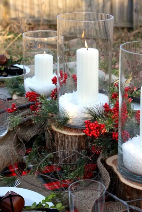 Would be pretty at a Christmas  Wedding for the tablescape. Christmas Glass Jars, Natal Country, Natal Natural, Centerpieces Rustic, Navidad Natural, Jul Diy, Marriage Material, Events Ideas, Christmas Tablescape