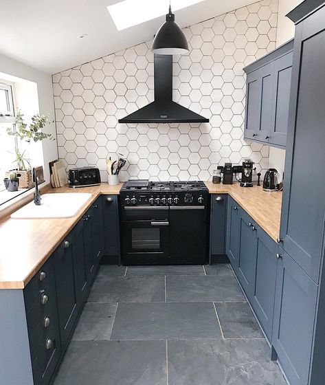 Milton Midnight with white hexagon tiles Slate Floor Kitchen, Slate Kitchen, Grey Kitchen Floor, Attic Ideas, Loft Kitchen, Blue Kitchen Cabinets, Kitchen Floor Tile, Blue Kitchen, Kitchen Diner