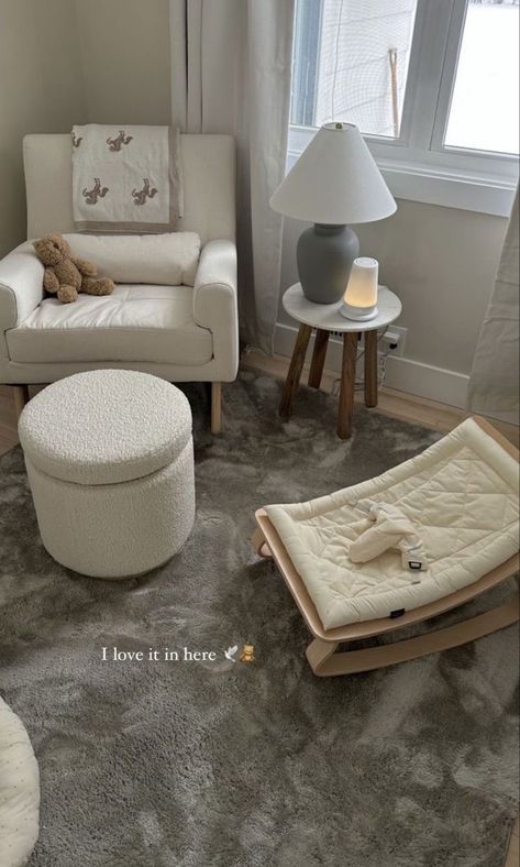 Baby Essentials Aesthetic, Baby Nursery Gender Neutral, Aesthetic Nursery, Birkin Mom, Cozy Baby Room, Rich Mom, Beach Makeup, Baby Room Organization, Baby Room Themes