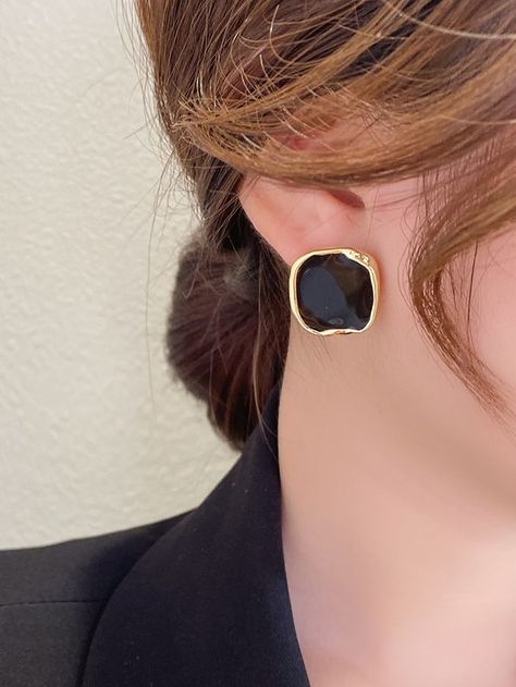 Gold And Black Earrings, Black Earrings Aesthetic, Fancy Earrings Classy, Black Earing, Black Earrings Studs, Professional Earrings, Geometric Jewelry Earrings, Gold Hoop Earrings Style, Cercei Din Lut Polimeric