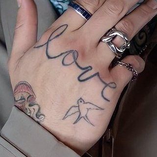 Zayn Love Tattoo, Zayn Malik Love Tattoo, Zayn Bird Tattoo, Zayn Malik Hand Tattoo, Zayn Tatoos, Zayn Malik Tattoos Hand, Zayn Inspired Tattoos, Zayn Tattoo Ideas, Zayn Malik Tattoo Ideas