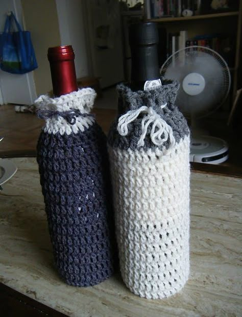 Wine Cozy, Crochet Wine, Bottle Cozy, Kids Presents, Bottle Cozies, Thanksgiving Activities For Kids, Christmas Crafts For Toddlers, Christmas Crafts To Sell, Christmas Crafts For Adults