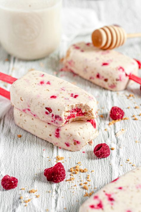 Raspberry Yogurt Popsicles Raspberry Yogurt Popsicles, Honey Cheesecake, Raspberry Popsicles, Frozen Shop, Cheesecake Popsicles, Cottage Cheese Breakfast, Raspberry Yogurt, Yogurt Popsicles, Potato Soup Easy