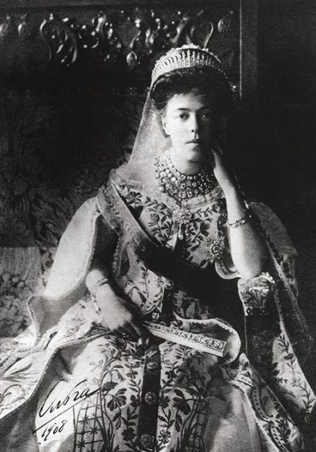 Olga Alexandrovna, Maria Feodorovna, Grand Duchess Olga, Alexandra Feodorovna, House Of Romanov, Retro Pictures, Romanov Dynasty, Court Dresses, Tsar Nicholas