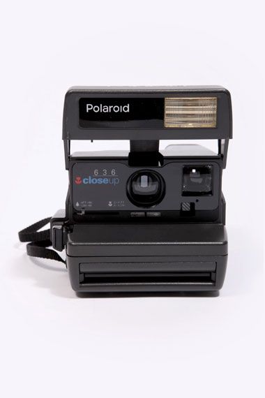 POLAROID Black Polaroid Camera, Polaroid Camera Vintage, Black Polaroid, Polaroid Collection, Polaroid Now, Vintage Polaroid Camera, Polaroid Originals, Polaroid 600, Gift Ideas Birthday