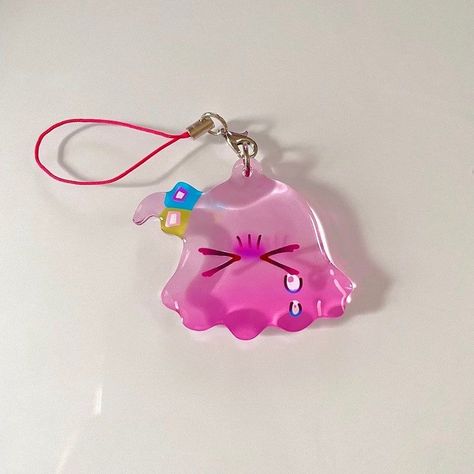 Cute Keychains, Keychain Bracelet, Cute Accessories, Amazing Ideas, Cute Keychain, Acrylic Charms, Cute Little Things, Cute Charms, Cute Pins