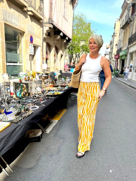 Summer holiday outfit ideas - ageless style - Midlifechic Summer Holiday Outfits For Over 50's, Beach Vacation Outfits For Women Over 50, Beach Holiday Outfits, Grandma Clothes, Holiday Outfit Ideas, 60 Outfits, Grandma Style, Holiday Outfits Summer, Greece Outfit