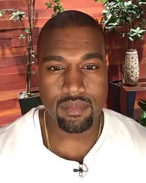 Kanye West Meme, Kanye West Video, Kanye Memes, Kanye West Photo, Funny Kanye, Musician Photos, Kanye West Funny, Ellen Show, Drake Quotes