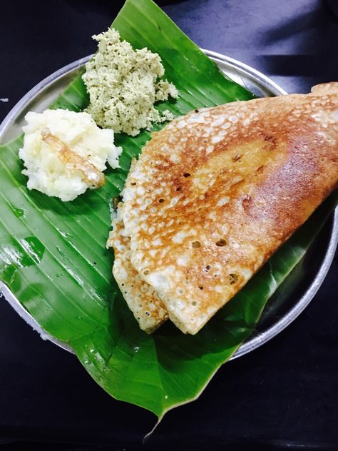 Benne Dosa – Princesa's Universe Benne Dosa, Indian Pancakes, Naan Recipe, South Indian Food, Naan, Indian Food Recipes, Ethnic Recipes