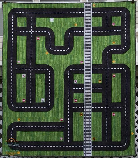 car mats shout outs Road Quilt, Car Play Mats, Car Quilt, Perjalanan Kota, Kids Quilts, Childrens Quilts, Play Mats, Quilt Festival, Personalized Quilt