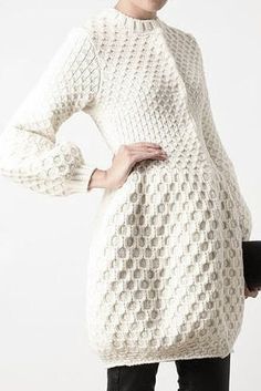 Textured honeycomb knit dress; contemporary knitwear details More Crochet For Women, Contemporary Knitwear, Knitwear Details, Honeycomb Stitch, Knitwear Inspiration, Knitwear Style, Mode Crochet, Knitting Wool, Knitwear Fashion