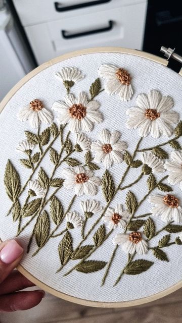 Cupofneedles♡Hand embroidery on Instagram: "Beginner friendly Daisies embroidery pattern✨️ Hurry up to buy this and other patterns with a 30% discount🔥 Link is in my bio😉" Daisies Embroidery, Candlewicking Patterns, Diy Embroidery Projects, Embroidery Punch Needle, Snitches Get Stitches, Needlecraft Patterns, Daisy Stitch, Daisy Embroidery, Lazy Daisy Stitch