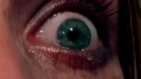 Trending GIF horror eye 1970s tear eyeball the texas chainsaw massacre tobe hooper texas chain saw massacre Horror Photos, Movie Nerd, Slasher Film, Slasher Movies, Texas Chainsaw, Scream Queens, Film Aesthetic, Film Stills, Scary Movies