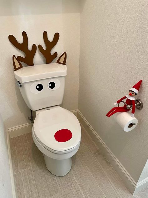 Eots Ideas, Reindeer Toilet, Elf 2024, Ideas Decoracion Navidad, Elf On The Shelf Idea, Elf Ideas Easy, Bad Elf, Elf Magic, Awesome Elf On The Shelf Ideas