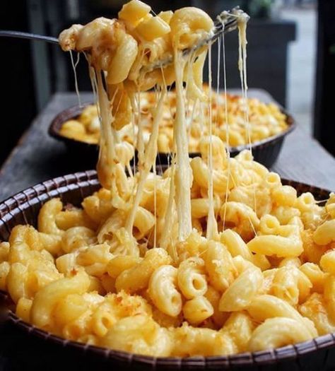 Cheese Aesthetic, Creamy Macaroni And Cheese, Savory Foods, Health Board, Food Inspo, Food Goals, Mac N Cheese, Linguine, Food Cravings