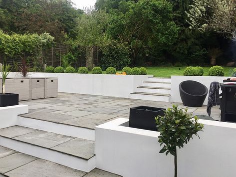 Sandstone Garden, Natural Stone Paving, Sandstone Paving Slabs, Indian Sandstone, Stone Paving, Grey Patio, Backyard Seating Area, Sandstone Paving, Patio Slabs