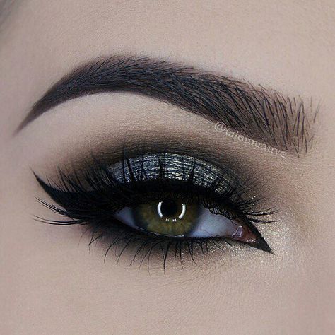 Make Up Designs, Beautiful Eye Makeup, Eye Makeup Designs, Eye Makeup Art, Eyeshadow Tutorial, Makeup Pictures, Makeup Goals, Makeup Designs, Makati