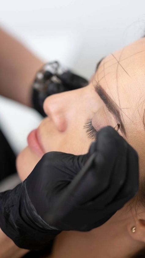 Microblading Branding Photoshoot, All Black Makeup Artist Outfit, Microblading Background, Permanent Makeup Artist Aesthetic, Pmu Aesthetics, Microblading Aesthetic, Spmu Brows, Brow Inspiration, Cosmetic Tattoo Eyebrows