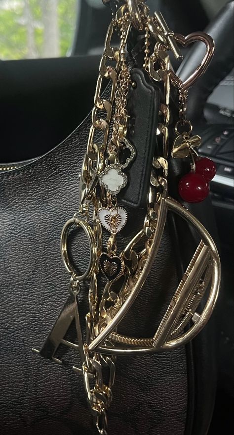 purse gold chain charm decor bag handbag personalization cute jewelry Purse Accessories Aesthetic, Coach Bags With Charms, Purse Charms Aesthetic, Purse Accessories Ideas, Bag Charms Ideas, Diy Purse Charms, Bag Charms Aesthetic, Aesthetic Purses, Purse Decor