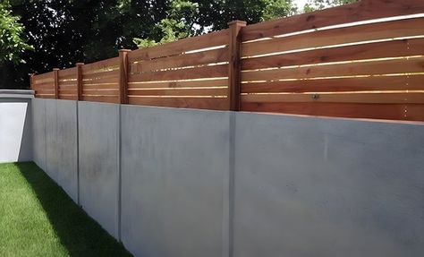 Unique Privacy Fence Topper Ideas [with photos] Fence Toppers For Privacy Diy, Privacy Fence Topper Ideas, Privacy Fence Topper, Fence Topper Ideas, Fence Toppers For Privacy, Creative Fence, Corrugated Metal Fence, Redwood Fence, Rolled Fencing