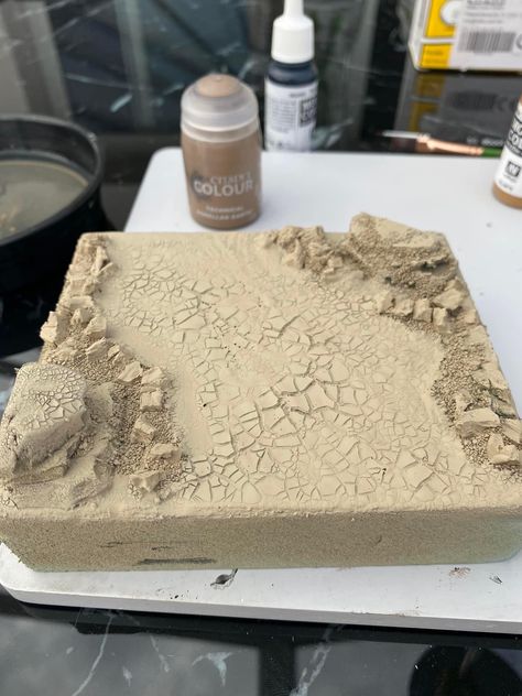 Clay Landscape Model, Desert Diorama Ideas, Diorama Base Ideas, Desert Diorama, Mud Hut, Dnd Crafts, Scale Model Ships, Warhammer Terrain, Drawing Examples